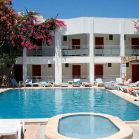 Hotel Parilti 2*