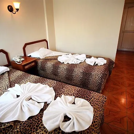 Parilti Hotel