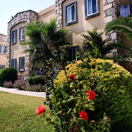 Parilti Hotel 2*