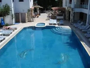Hotel Parilti 2*